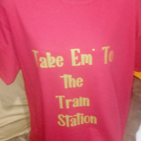 Maroon/gold "take him to the train station" men's large - Picture 6 of 10